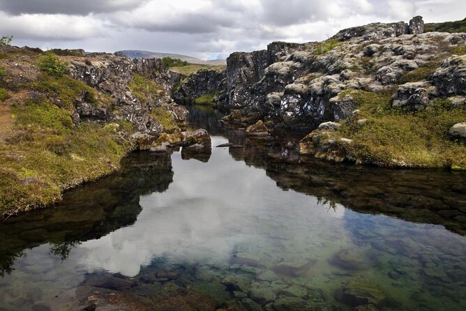 Silfra: Diving Between Tectonic Plates - Meet on Location - Just The Basics