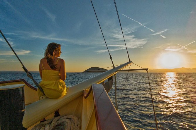 Split Sunset Cruise With Live Music - Key Points