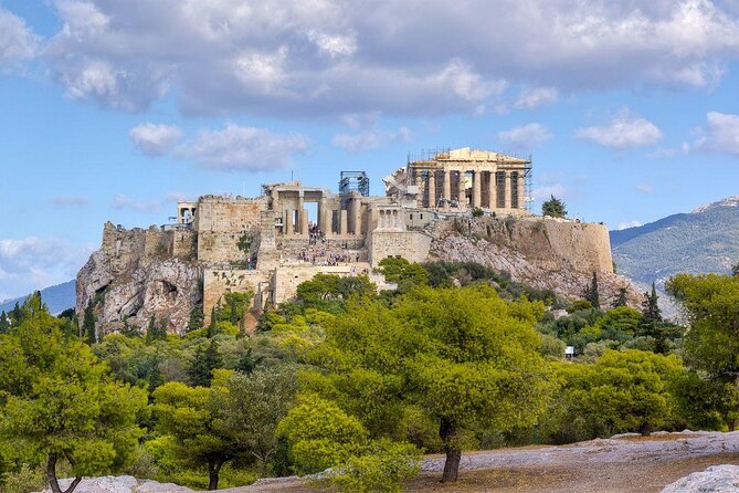 Visit of the Acropolis With an Official Guide in English - Key Points
