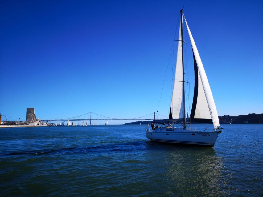 1 Hour Private - Lisbon: Sailing Tour With Wine and History - Key Points