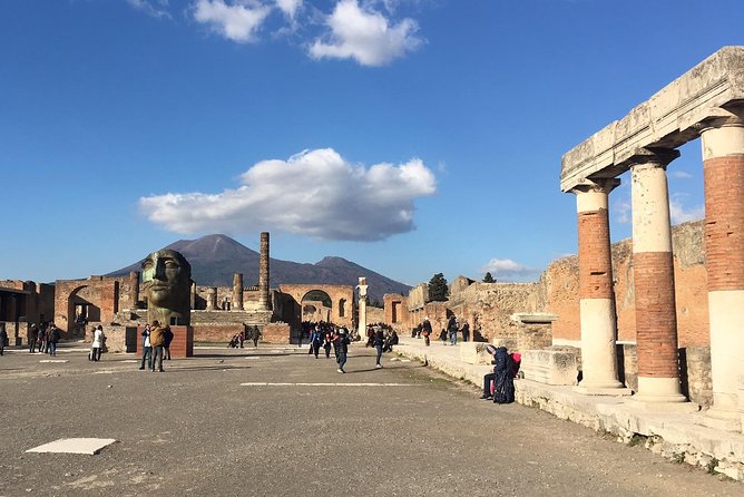 2 Hours Walking Tour in Pompeii With an Archaeologist - Location and Meeting Details