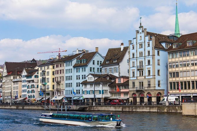 3 in 1: Zurich Walking Tour – Cruise on the Lake – Cable Car Ride to Felsenegg