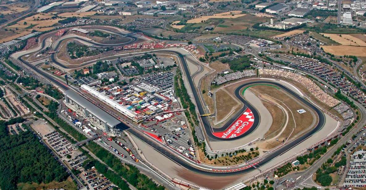 45 Minutes - Formula 1 Circuit & Coastline Tourist Flight - Explore the Formula 1 Circuit