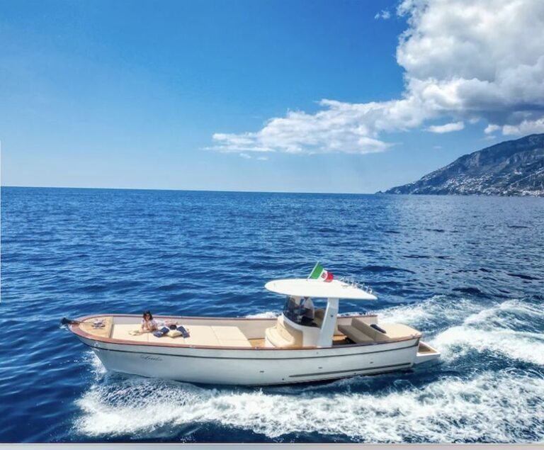 Amalfi Coast: Private Tour by Sorrentine Gozzo