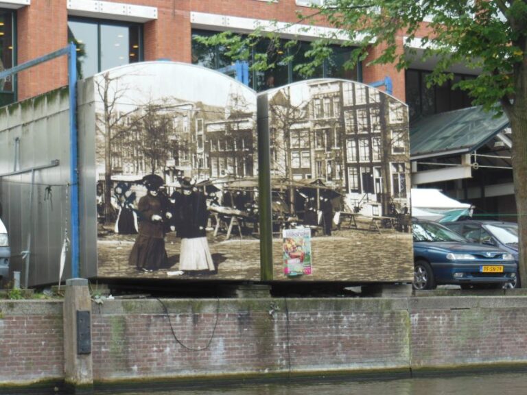 Amsterdam: Anne Frank and Jewish Quarter Guided Walking Tour