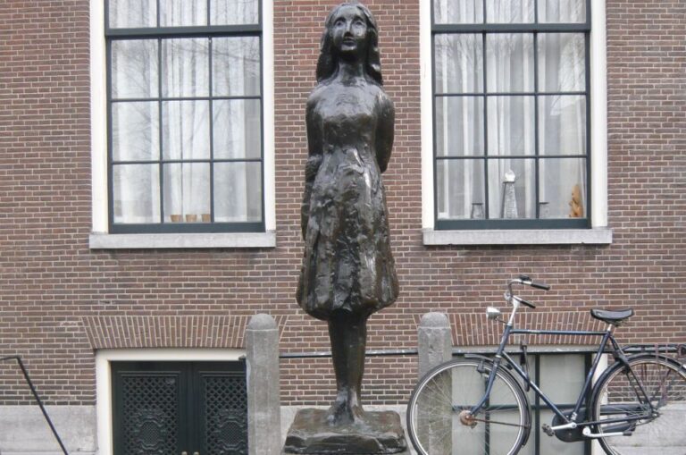 Amsterdam: Historic Walking Tour Tour Overview