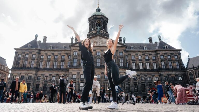 Amsterdam: Professional Photoshoot At Dam Square. Overview Of The Experience