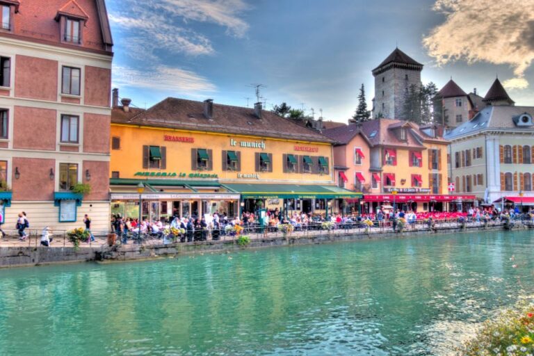 Annecy: First Discovery Walk And Reading Walking Tour Tour Overview