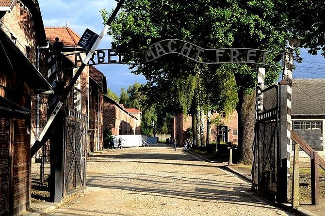 Auschwitz-Birkenau Guided Tour From Krakow With a Private Transport