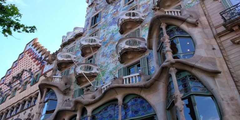 Barcelona: Gaudi Private Tour Modernist Walking Tour Tour Details