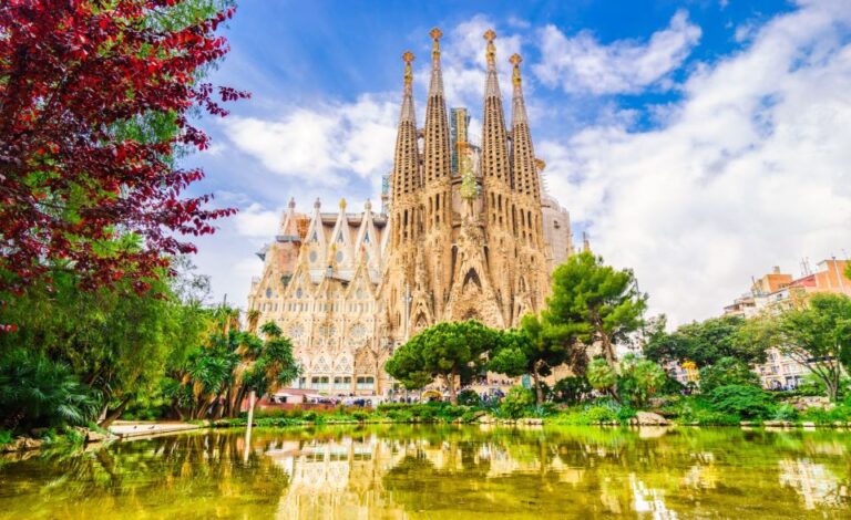 Barcelona Old Town Tour With Family Friendly Attractions Tour Overview