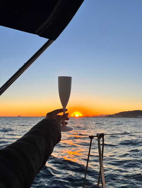 Barcelona: Sunset Sailboat Cruise With Open Bar