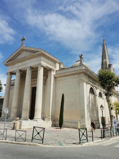 Baux And Saint Rémy De Provence: History, Wine, And Landscapes Exploring The Medieval Village