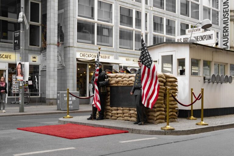 Berlin: Checkpoint Charlie Self Guided Audio Tour Tour Overview