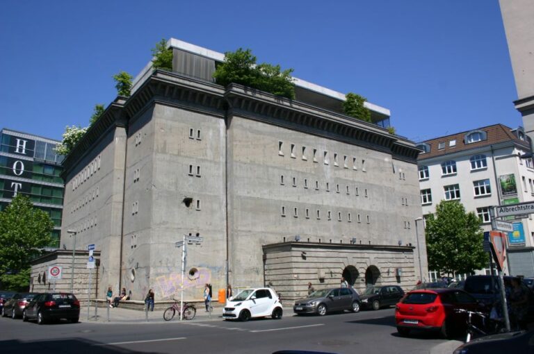 Berlin: Guided Bike Tour Of The Berlin Wall And Third Reich Tour Highlights