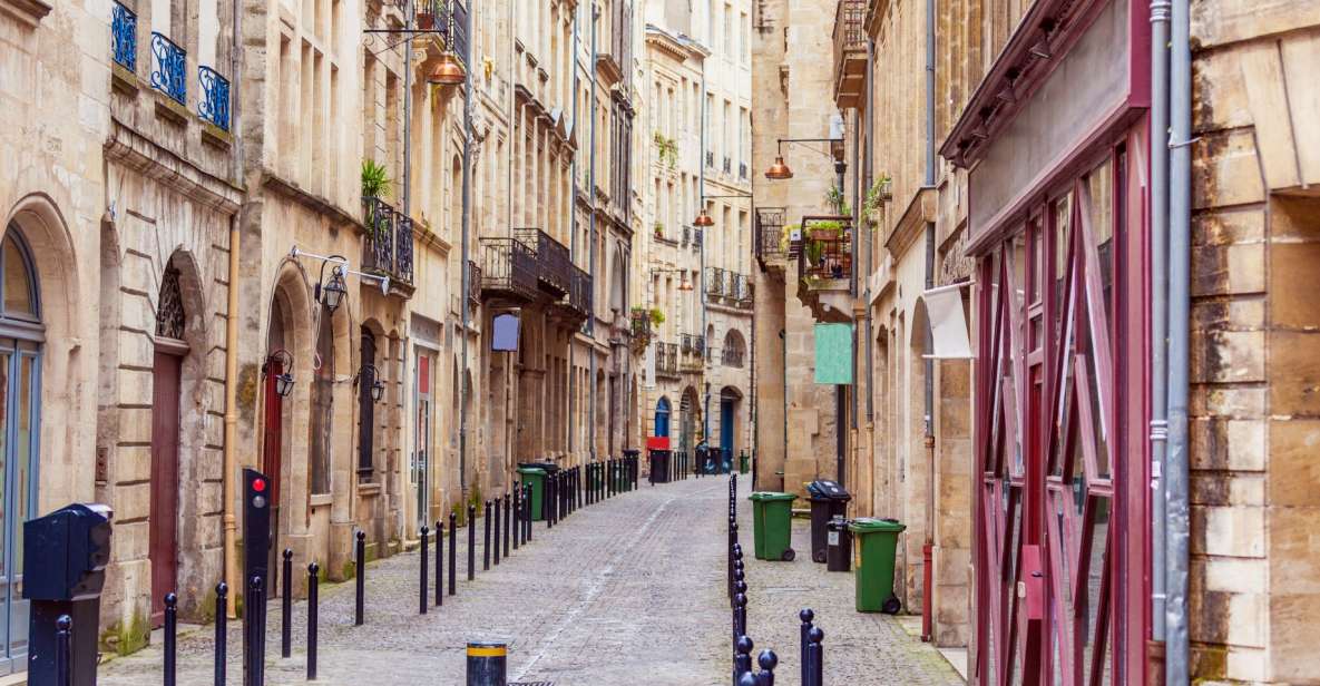 Bordeaux: City Highlights & Self-Guided Scavenger Hunt Tour - Tour Overview