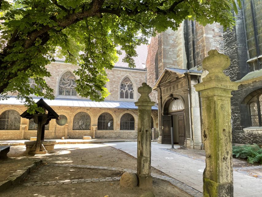 Braunschweig: Private Tour Through the History of Crime - Discovering Braunschweigs Dark Past