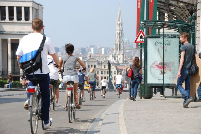 Brussels: Sightseeing Bike Tour Tour Overview