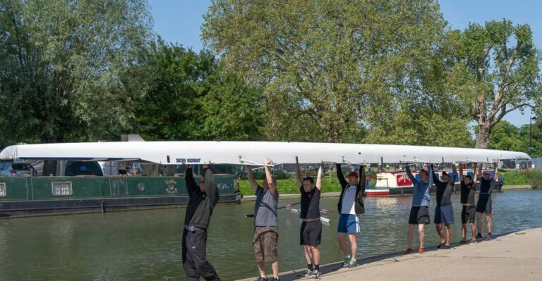 Cambridge: INDOOR Rowing Experience and Tour of Boathouse
