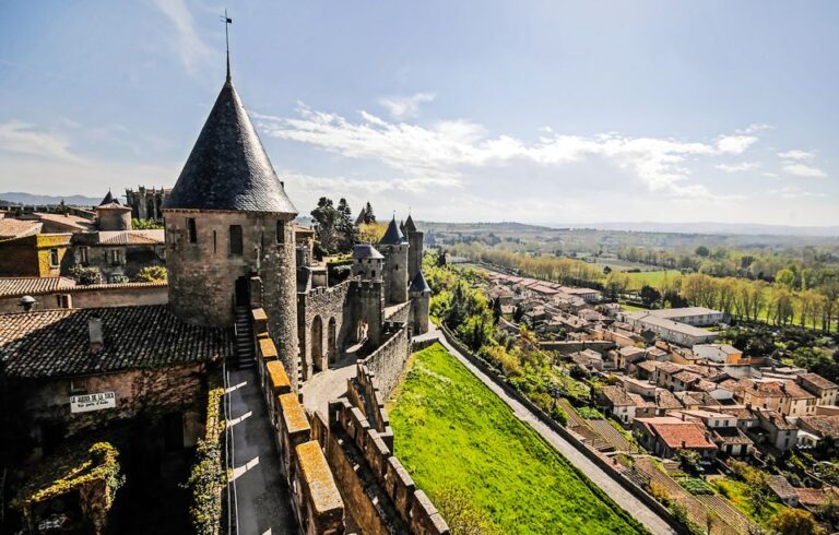 Carcassonne: Castle And Ramparts Entry Ticket Overview Of Carcassonne