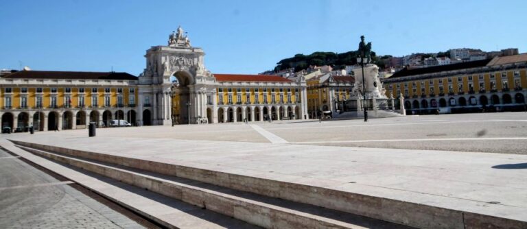 Chaparrus Lisbon Essentials 5 H Tuk Tuk Tour Tour Overview