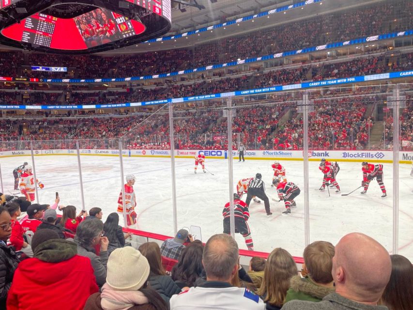 Chicago: Chicago Blackhawks NHL Game Ticket at United Center - Overview of the Experience