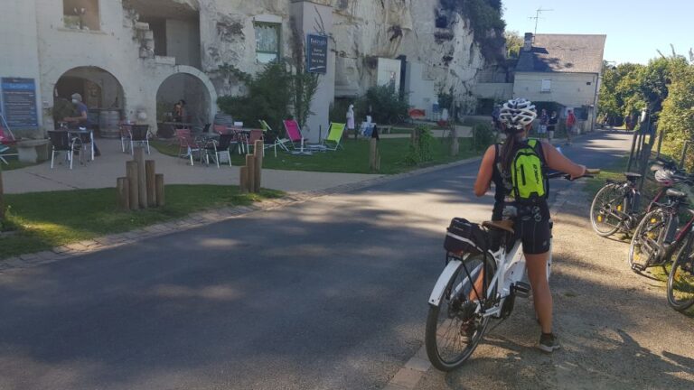 Chinon: Bicycle Tour Of Saumur Wineries With Picnic Lunch Cycling Along The Vienne River