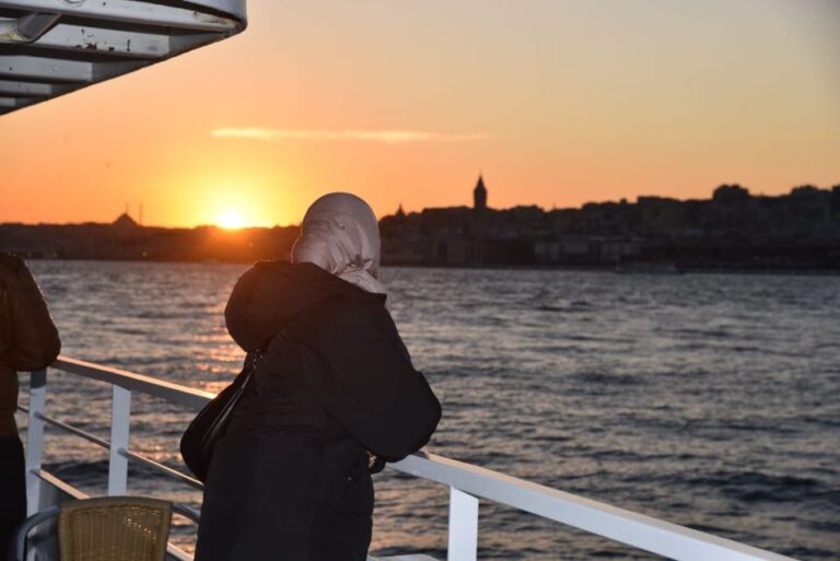 Cruise on Bosphorus: Explore Asian Side on a Boat Tour