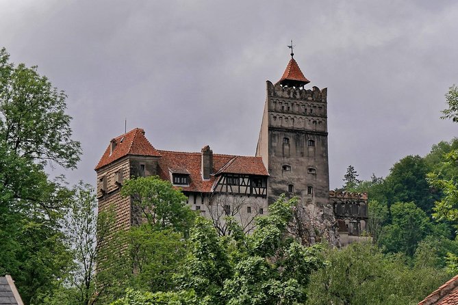 Day Tour to Brasov and Bran - Tour Details