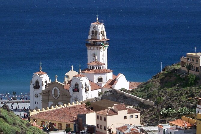 Day Tour With Official Guide Around the Island of Tenerife - Pickup Information