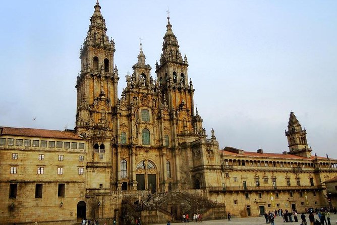 Day Trip: Santiago De Compostela and Valença Do Minho Day Trip With Lunch - Santiago De Compostela Cathedral and Old Town