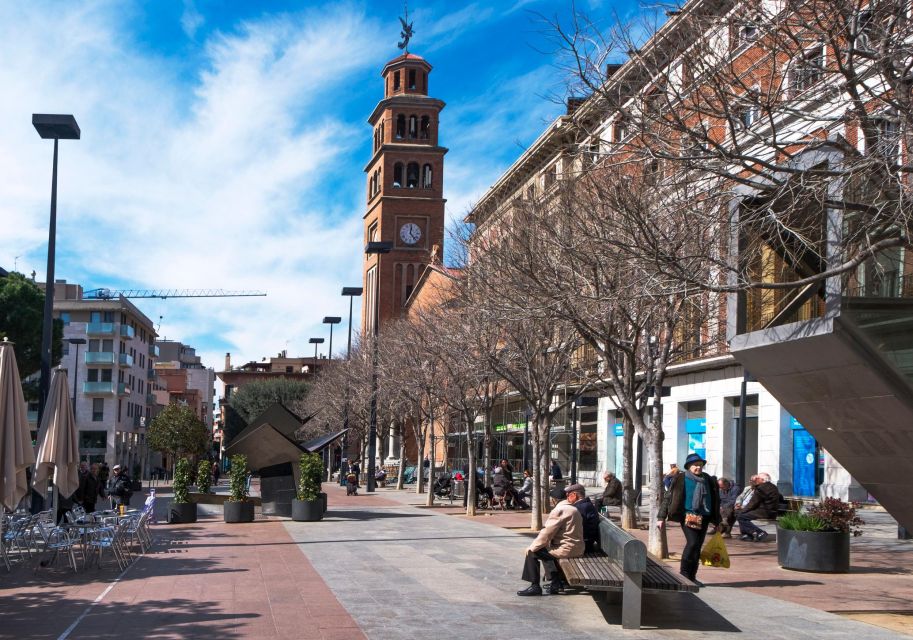 Discover Valencia's Romantic Side On Foot - Captivating City Squares