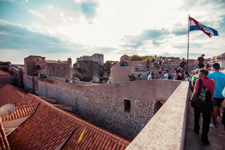 Dubrovnik: Walls and Wars Walking Tour - Tour Overview