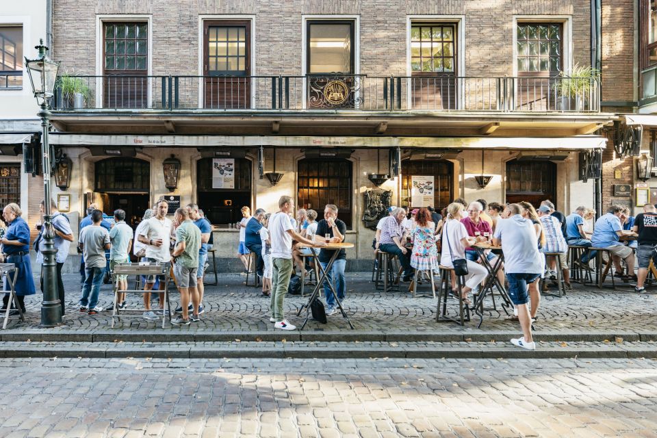 Düsseldorf: Altbier-Safari Beer Walking Tour - Tour Overview