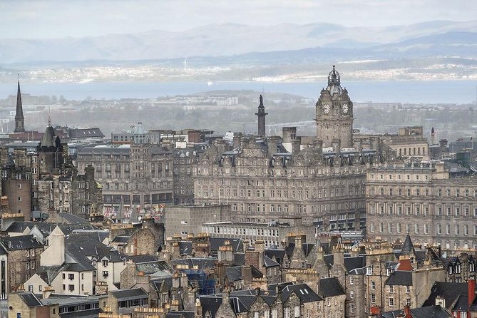 Edinburgh 3 Hour Walking Tour With a Spanish Tour Guide - Tour Highlights