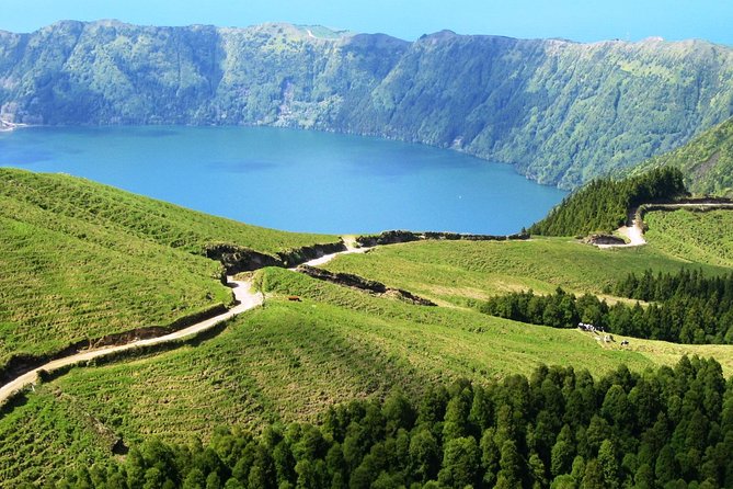 Explore With Our Guides The West Side & Sete Cidades On A Surprising 4x4 Tour Tour Description