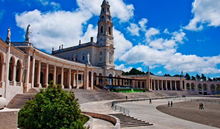 Fatima, Nazare And Obidos Private Excursion From Lisbon Explore The Spiritual Sanctuary Of Fatima