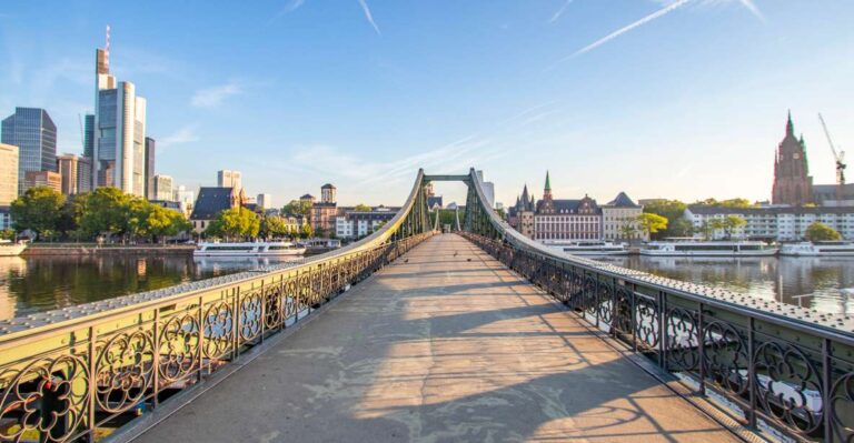 Frankfurt: Capture the Most Photogenic Spots With a Local