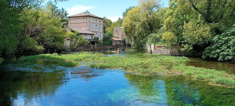 From Aix-en-Provence: Luberon Perched Villages Guided Tour - Discover Picturesque Hilltop Villages