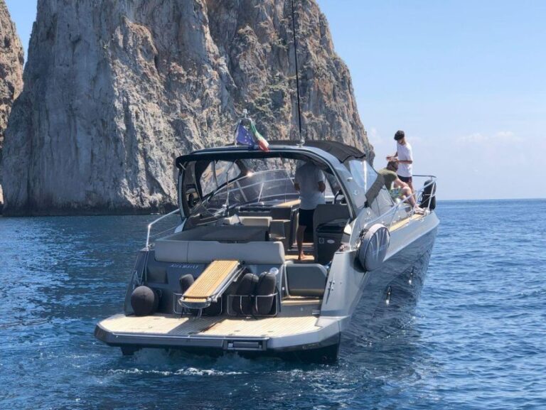 From Amalfi: Ischia & Procida Private Full-Day Boat Tour