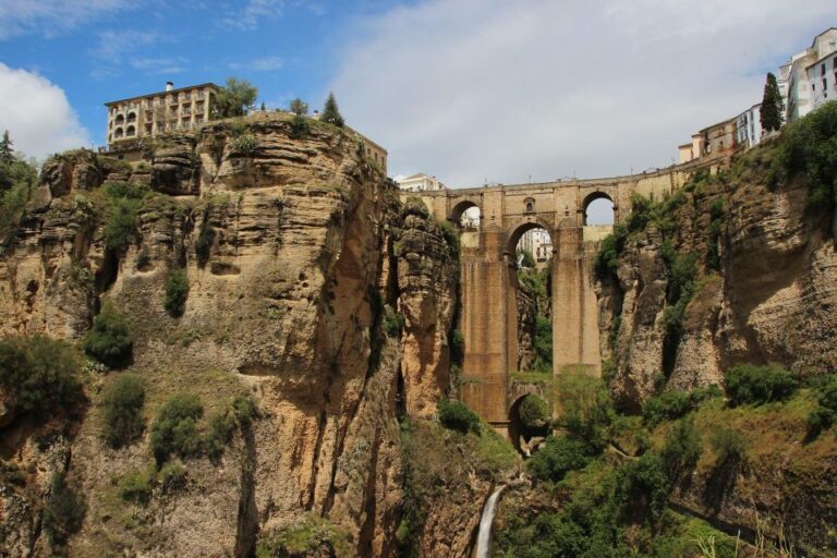 From Cadiz: Ronda & Arcos De La Frontera Private Day Trip Tour Overview