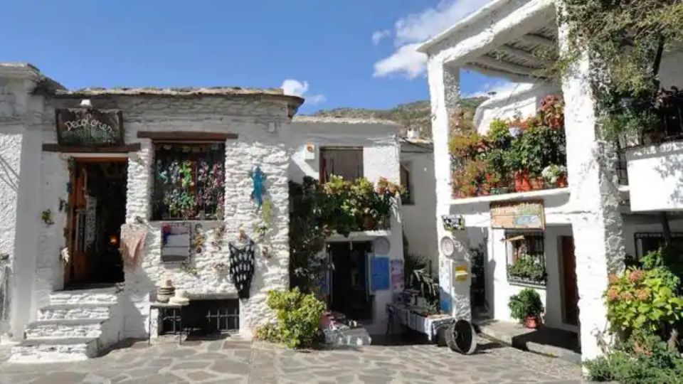 From Granada; Alpujarra Highlights - Overview of Las Alpujarras