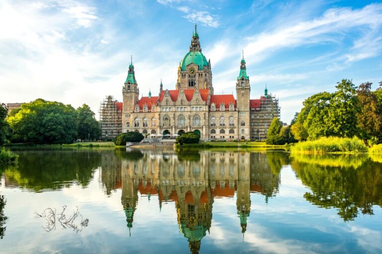 From Hamburg: Private Guided Day Trip To Hanover Tour Overview