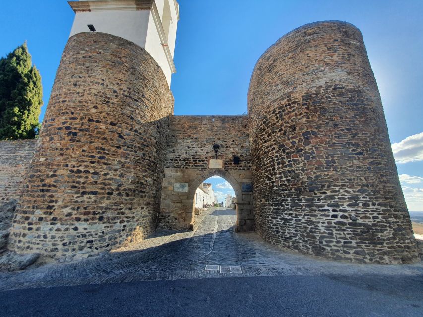 From Lisbon: Evora and Monsaraz Full-Day Tour - Roman Temple of Evora