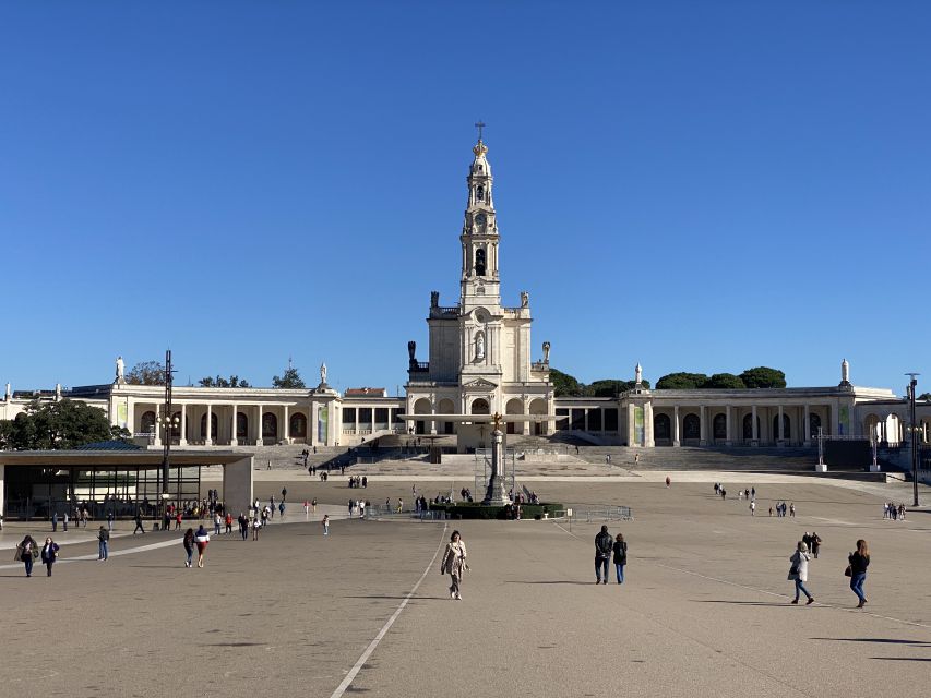 From Lisbon: Fátima, Batalha, Nazaré, and Óbidos Tour by Van - Tour Details