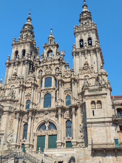 From Lisbon: Santiago De Compostela Private Transfer - Comfortable Transportation