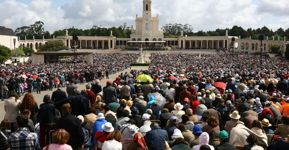 From Lisbon: Van Tour to Fatima, Nazare and Obidos - Tour Duration and Options