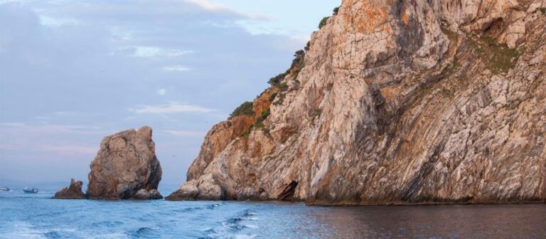 From Roses: Sightseeing Cruise on the Costa Brava to Cadaqués