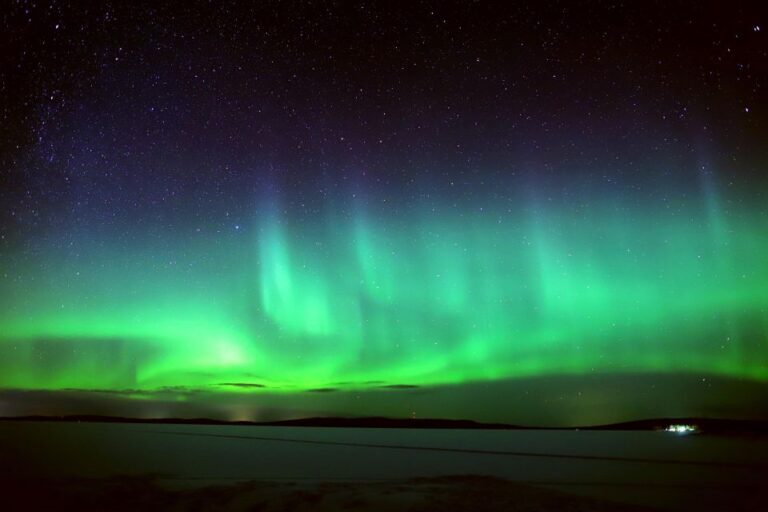 From Rovaniemi: Lakeside Aurora's Paparazzi Photography About The Tour