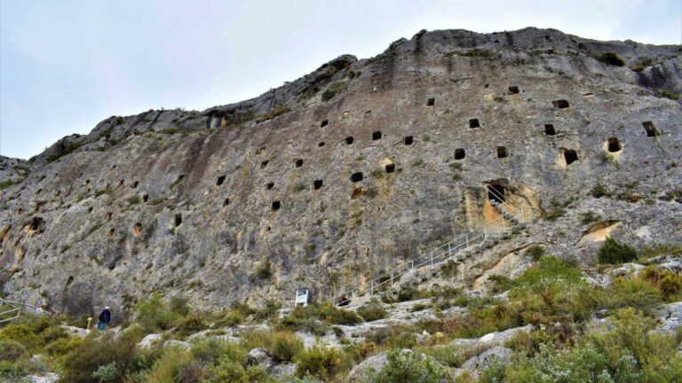 From Valencia: Bocairent And Covetes Dels Moros Day Trip Tour Overview